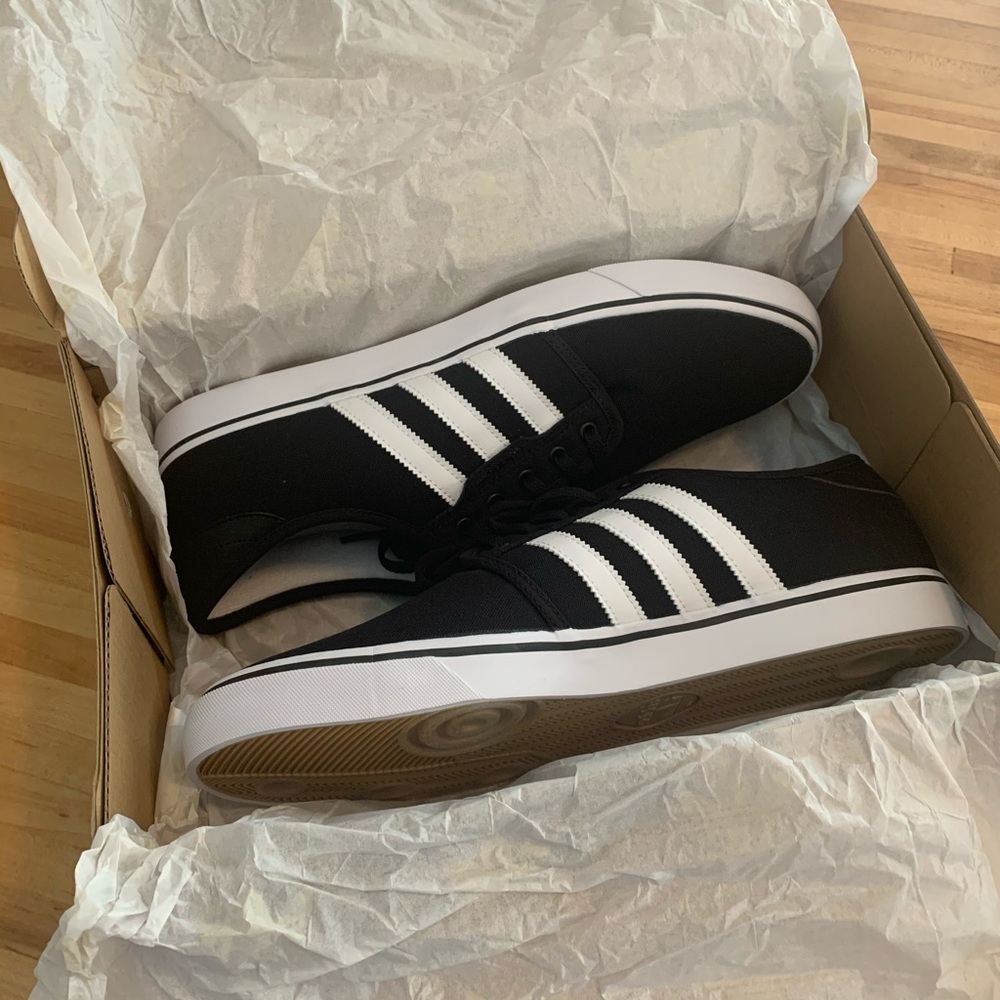 Adidas Seeley Black Brand New size 13